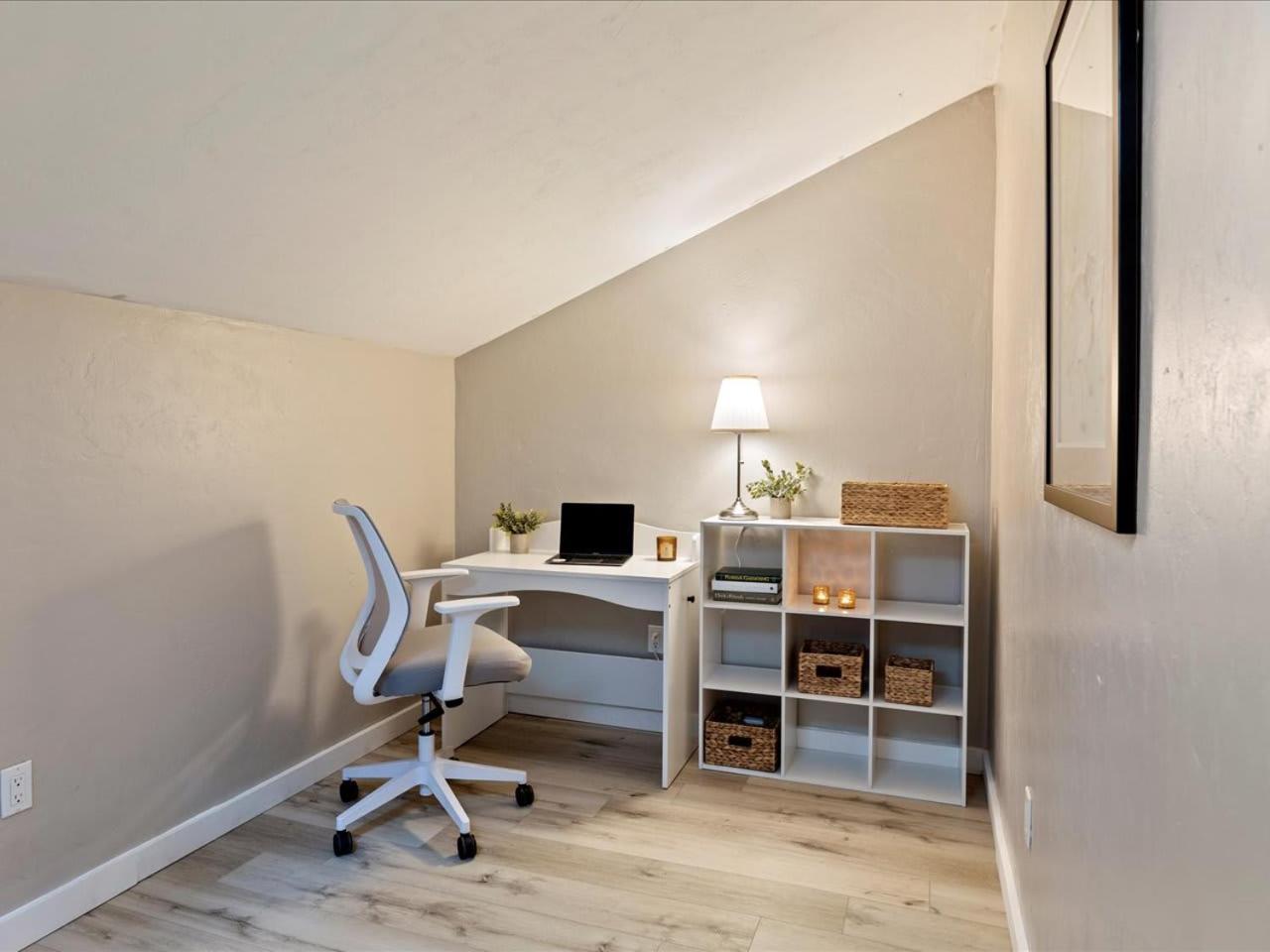 Artist'S Tower Townhome Just Renovated W Loft Гейнсвил Екстериор снимка